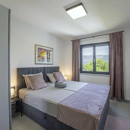 Villa Milena In Blaskovici - Haus Fuer 8 Personen Polje Cepic