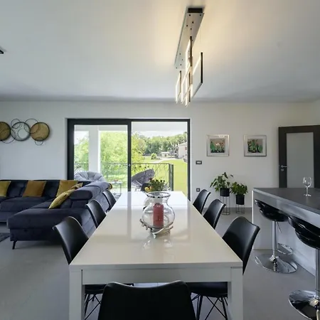 Villa Milena In Blaskovici - Haus Fuer 8 Personen Polje Cepic