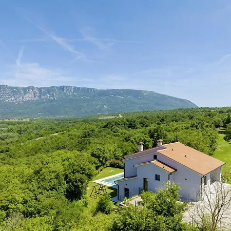 Villa Milena In Blaskovici - Haus Fuer 8 Personen