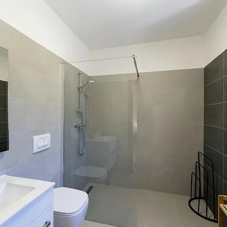 Villa Milena In Blaskovici - Haus Fuer 8 Personen