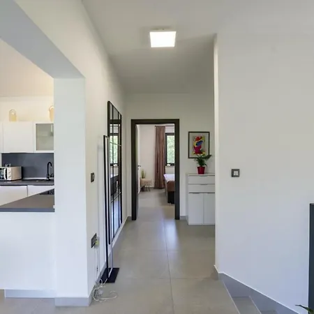 Villa Milena In Blaskovici - Haus Fuer 8 Personen *